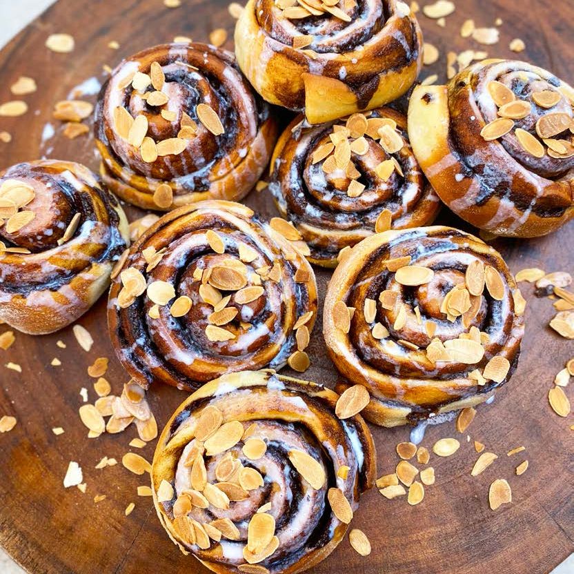 Cinnamon Roll com Doce de Leite Fit – A Confiteria